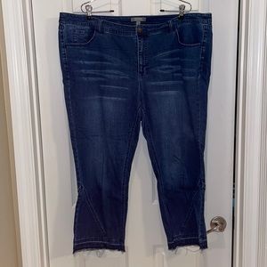 Lisa Rinna Denim Capris With Diagonal Distressed Hem